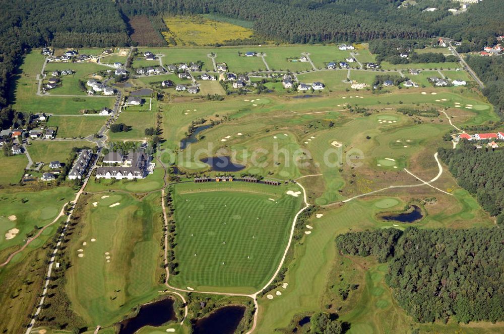 Michendorf aus der Vogelperspektive: Wohnanlagen der HVB Immobilien am Areal des malerisch gelegenen Golf- und Country Club Seddiner See