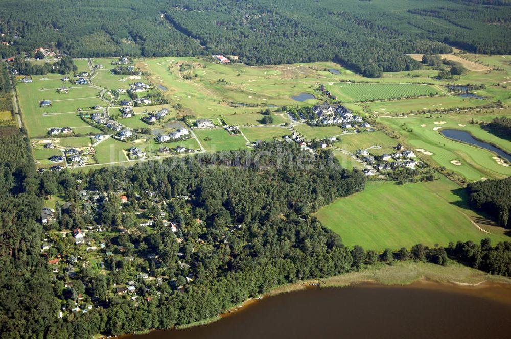 Michendorf aus der Vogelperspektive: Wohnanlagen der HVB Immobilien am Areal des malerisch gelegenen Golf- und Country Club Seddiner See