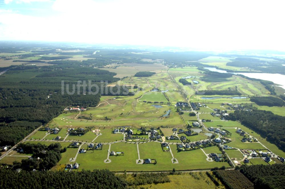 Michendorf aus der Vogelperspektive: Wohnanlagen der HVB Immobilien am Areal des malerisch gelegenen Golf- und Country Club Seddiner See