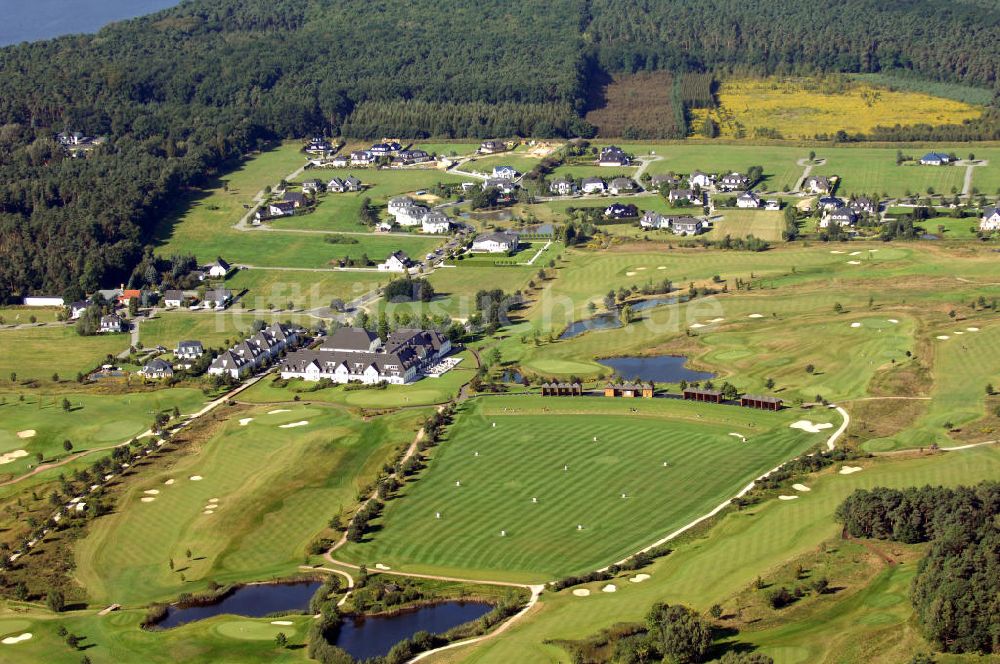 Luftaufnahme Michendorf - Wohnanlagen der HVB Immobilien am Areal des malerisch gelegenen Golf- und Country Club Seddiner See