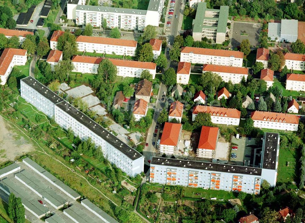 Dresden - Strehlen von oben - Wohnanlagen der MÜBAU an der Feuerbachstraße in Dresden - Strehlen.