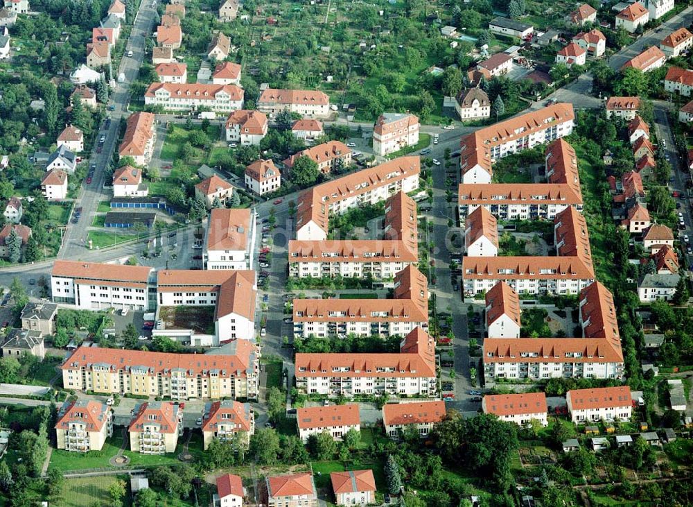 Luftaufnahme Dresden - Niedersedlitz - Wohnanlagen der MÜBAU an der Lugauer Straße / Niedersedlitzer Platz in Dresden - Niedersedlitz.