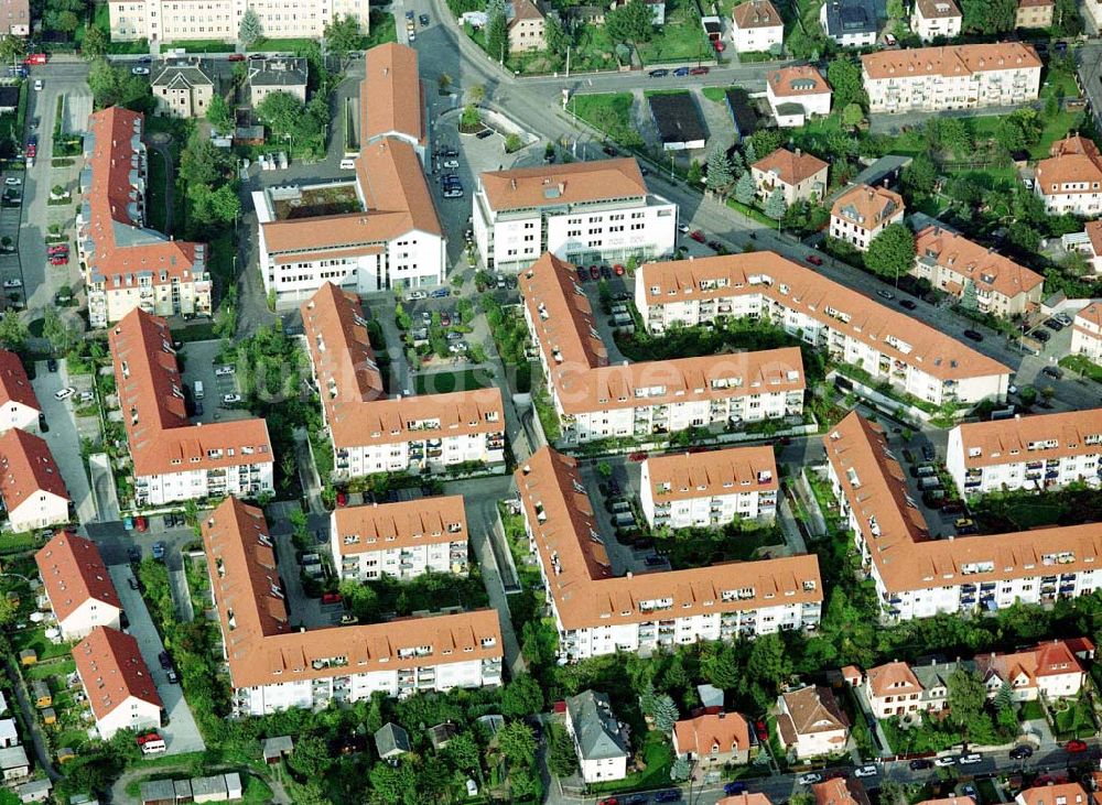 Luftbild Dresden - Niedersedlitz - Wohnanlagen der MÜBAU an der Lugauer Straße / Niedersedlitzer Platz in Dresden - Niedersedlitz.