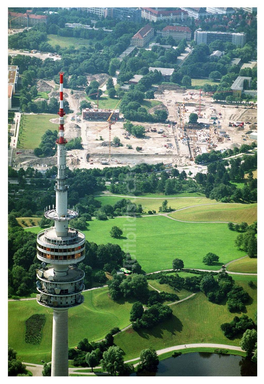 München / Bayern aus der Vogelperspektive: Wohnanlagenneubau Ackermannbogen München