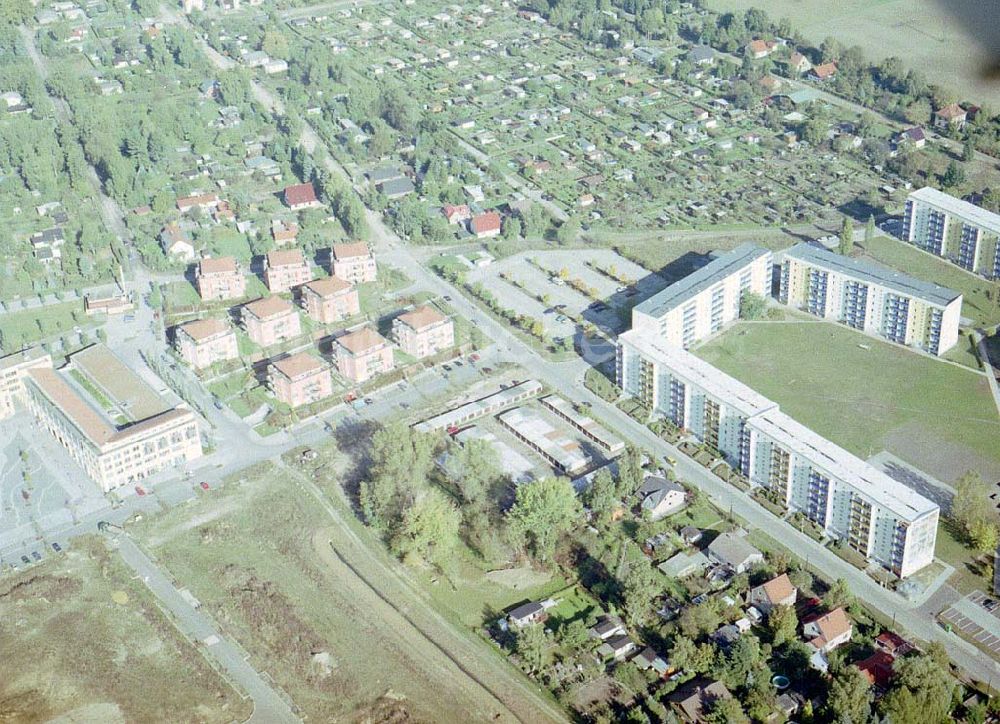 Luftbild Bernau - Friedensthal - Wohnbauten der DKB Grundbesitzvermittlung GmbH an der Newastraße / Ecke Elbestraße im Wohngebiet Friedensthal in Bernau.