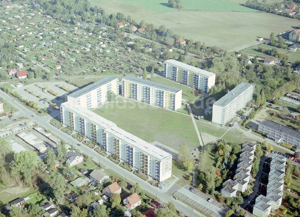 Bernau - Friedensthal aus der Vogelperspektive: Wohnbauten der DKB Grundbesitzvermittlung GmbH an der Newastraße / Ecke Elbestraße im Wohngebiet Friedensthal in Bernau.