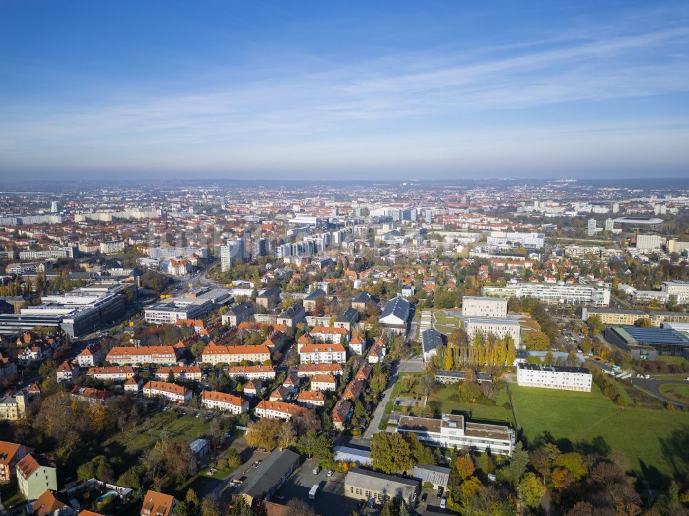 Dresden aus der Vogelperspektive: Wohnbauten und Hochhäuser in Zschertnitz in Dresden im Bundesland Sachsen, Deutschland