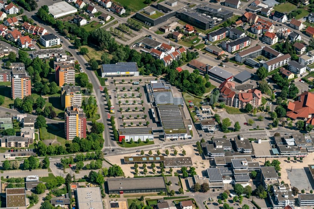 Luftbild Spaichingen - Wohnbebauung und Verkaufcenter an der Sallancher Strasse in Spaichingen im Bundesland Baden-Württemberg, Deutschland