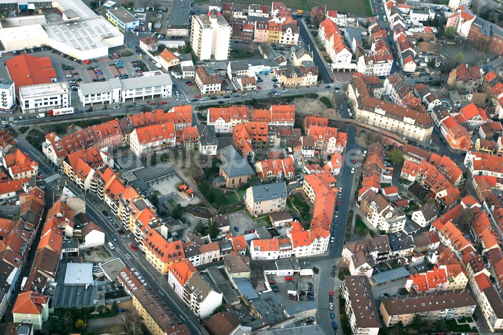 Luftbild Worms - Wohnblock mit dem Gebäude der Synagoge in Worms im Bundesland Rheinland-Pfalz