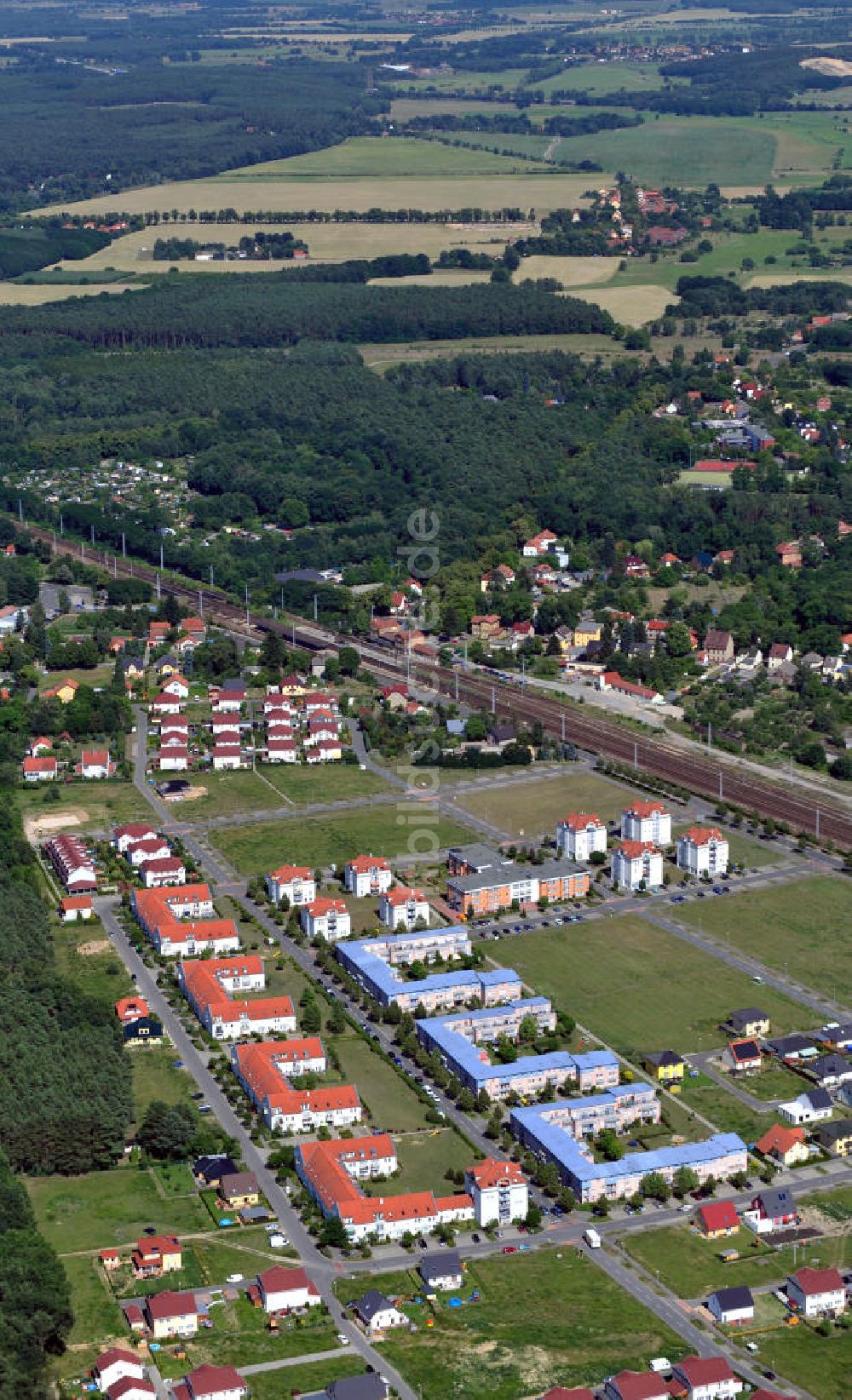 Michendorf von oben - Wohngebiet Bahnstraße Michendorf