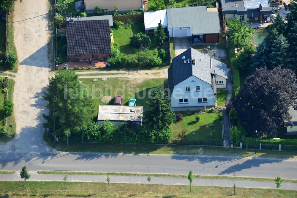 Zühlsdorf von oben - Wohngebiet an der Basdorfer Straße / Karl-Schmidt-Straße in Zühlsdorf im Bundesland Brandenburg