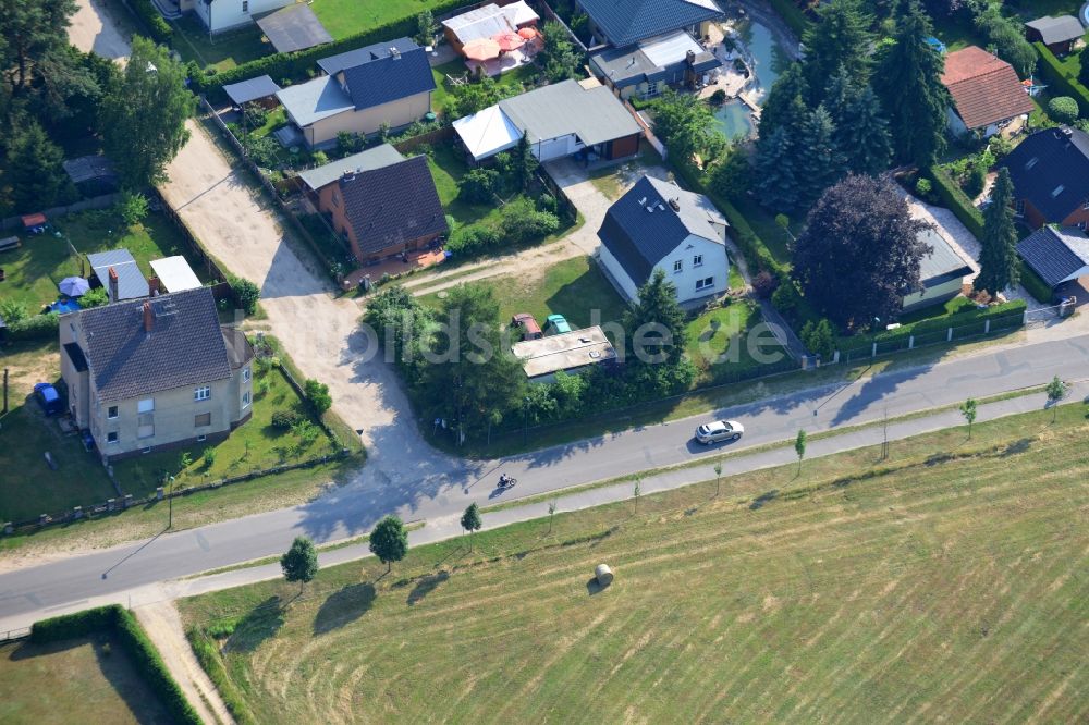 Zühlsdorf aus der Vogelperspektive: Wohngebiet an der Basdorfer Straße / Karl-Schmidt-Straße in Zühlsdorf im Bundesland Brandenburg