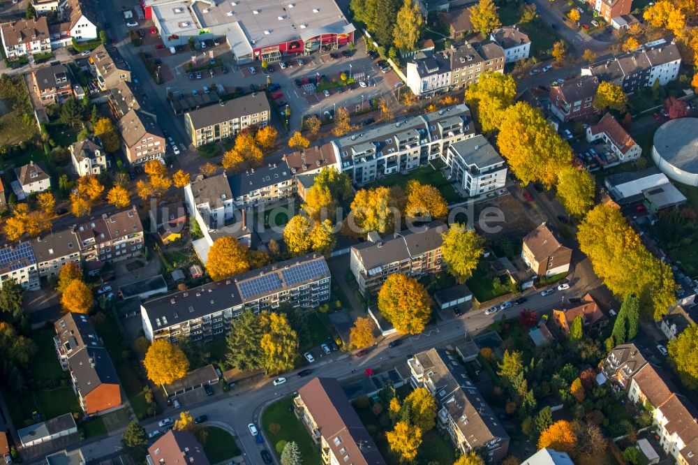 Gladbeck aus der Vogelperspektive: Wohngebiet und Baugebiet Buschfortsweg an der Bottroper Straße im herbstlichen Gladbeck im Bundesland Nordrhein-Westfalen