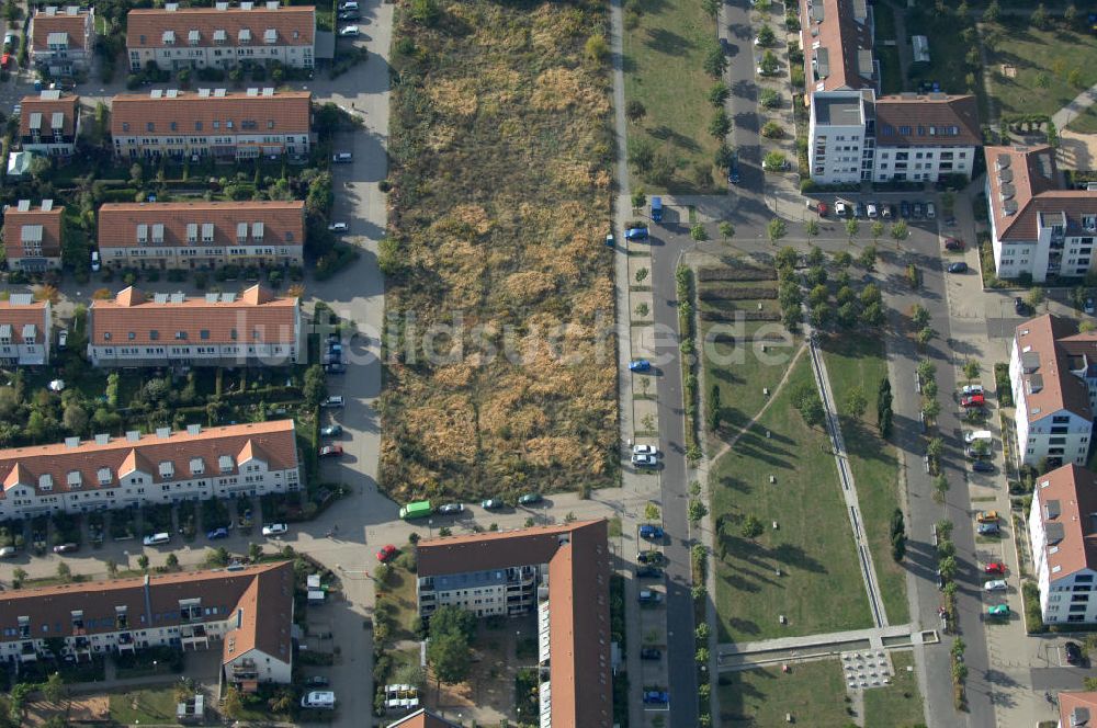 Berlin von oben - Wohngebiet Berlin-Karow südlich der Autobahn A10 / E65