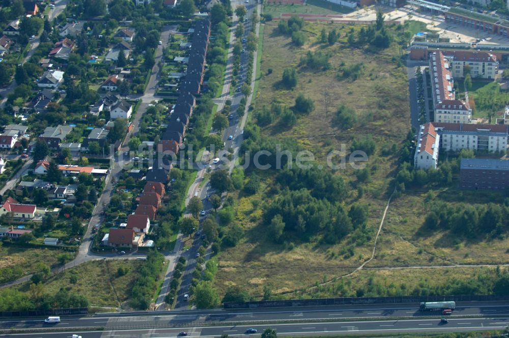 Luftbild Berlin - Wohngebiet Berlin Karow südlich der A10 / E65