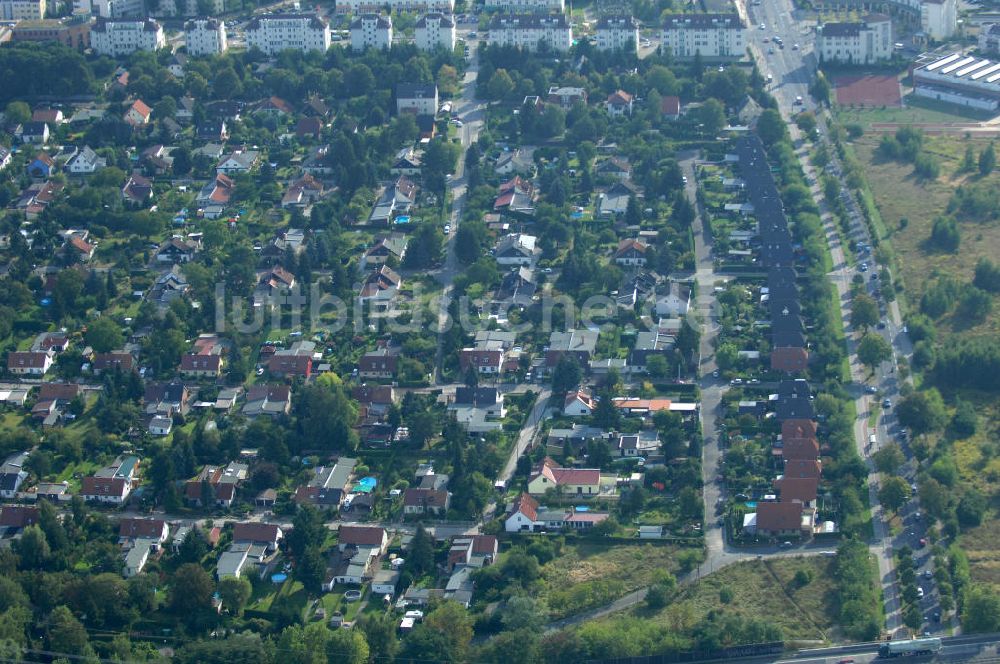 Berlin von oben - Wohngebiet Berlin Karow südlich der A10 / E65