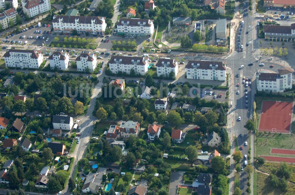 Luftaufnahme Berlin - Wohngebiet Berlin Karow südlich der A10 / E65