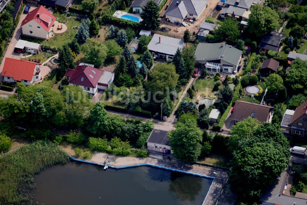 Berlin Mahlsdorf von oben - Wohngebiet Berlin - Mahldorf Nord am Wernerbad