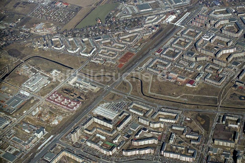 Berlin - MARZAHN von oben - Wohngebiet in Berlin-Marzahn. 1995