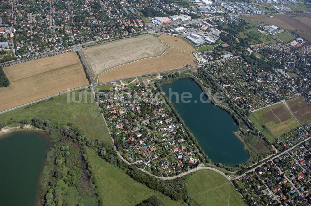 Berlin aus der Vogelperspektive: Wohngebiet am Biesdorfer See