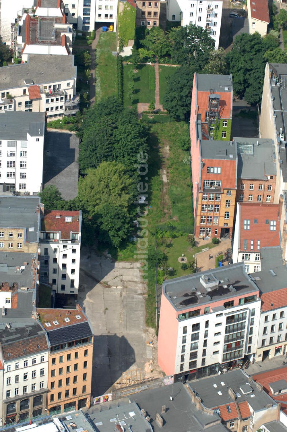 Berlin von oben - Wohngebiet an der Brunnenstrasse 194 in 10119 Berlin