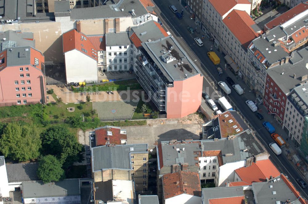 Berlin aus der Vogelperspektive: Wohngebiet an der Brunnenstrasse 194 in 10119 Berlin