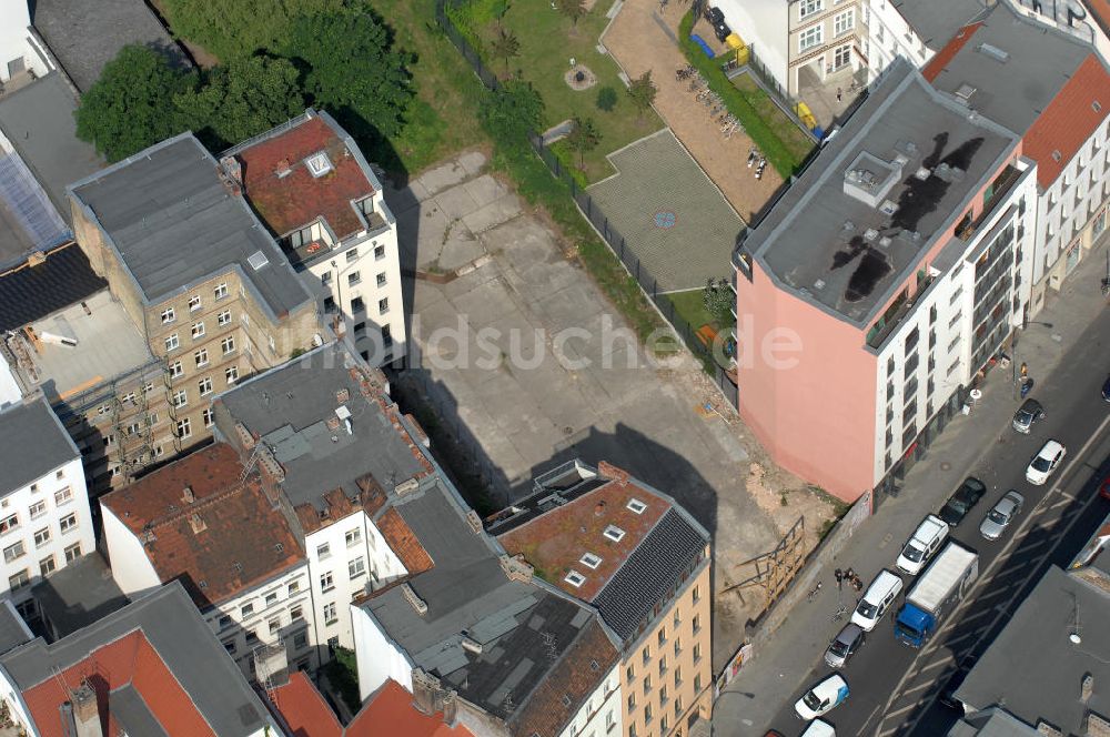 Berlin von oben - Wohngebiet an der Brunnenstrasse 194 in 10119 Berlin