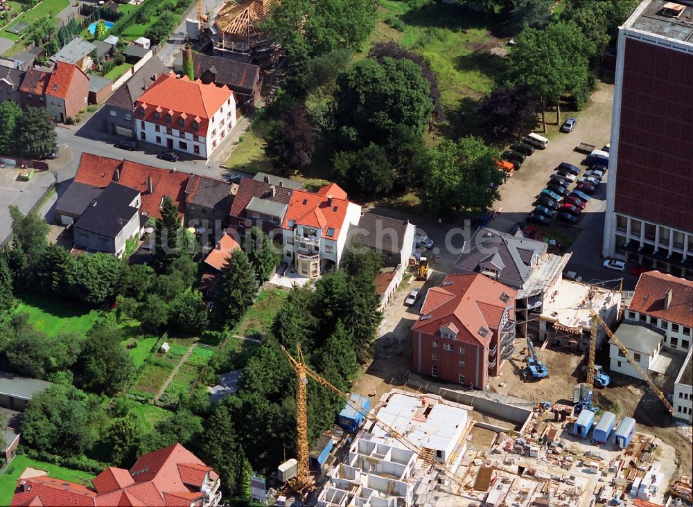 Rheinberg aus der Vogelperspektive: Wohngebiet und ehemaliges Lagerhochhaus Kräuterturm im Innenwall der Stadt Rheinberg im Bundesland Bundesland Nordrhein-Westfalen