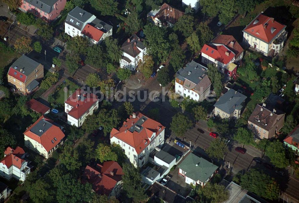 Berlin-Karlshorst aus der Vogelperspektive: Wohngebiet an der Ehrlichstraße 39 / Ecke Üderseestraße in Berlin-Karlshorst