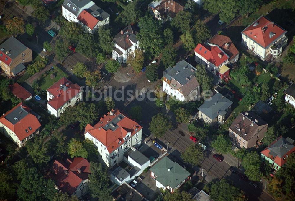 Luftaufnahme Berlin-Karlshorst - Wohngebiet an der Ehrlichstraße 39 / Ecke Üderseestraße in Berlin-Karlshorst