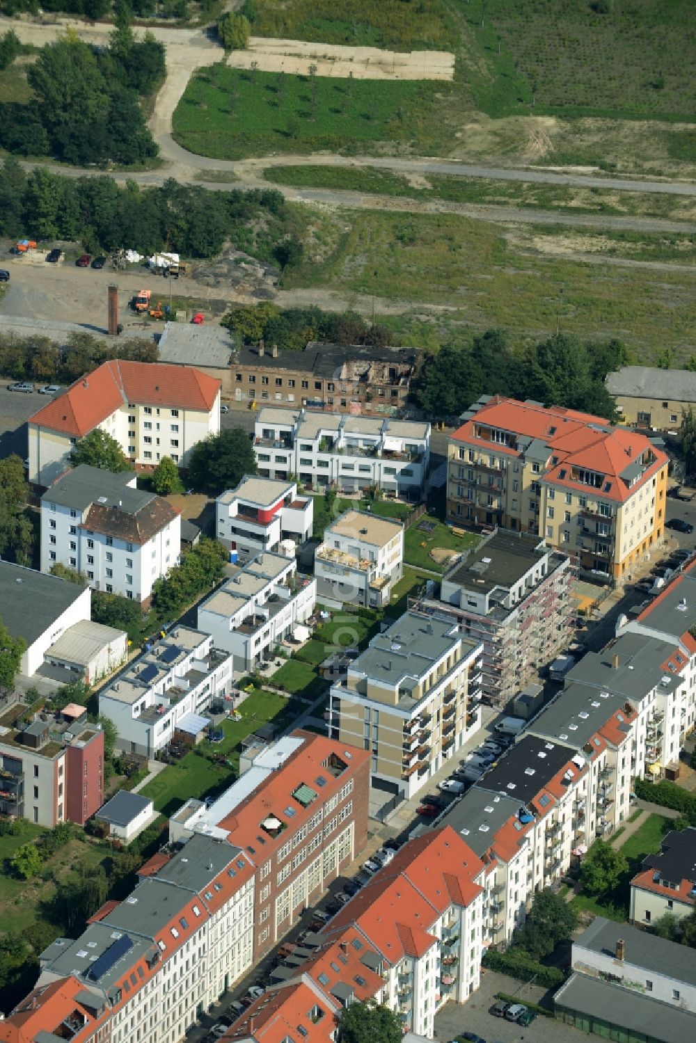 Leipzig von oben - Wohngebiet einer Einfamilienhaus- und Reihenhaus- Siedlung in Leipzig im Bundesland Sachsen