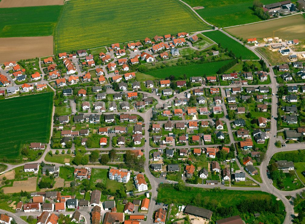 Albeck von oben - Wohngebiet einer Einfamilienhaus- Siedlung in Albeck im Bundesland Baden-Württemberg, Deutschland