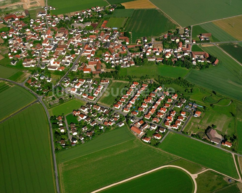 Alburg aus der Vogelperspektive: Wohngebiet einer Einfamilienhaus- Siedlung in Alburg im Bundesland Bayern, Deutschland