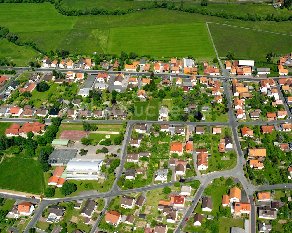 Angersbach von oben - Wohngebiet einer Einfamilienhaus- Siedlung in Angersbach im Bundesland Hessen, Deutschland