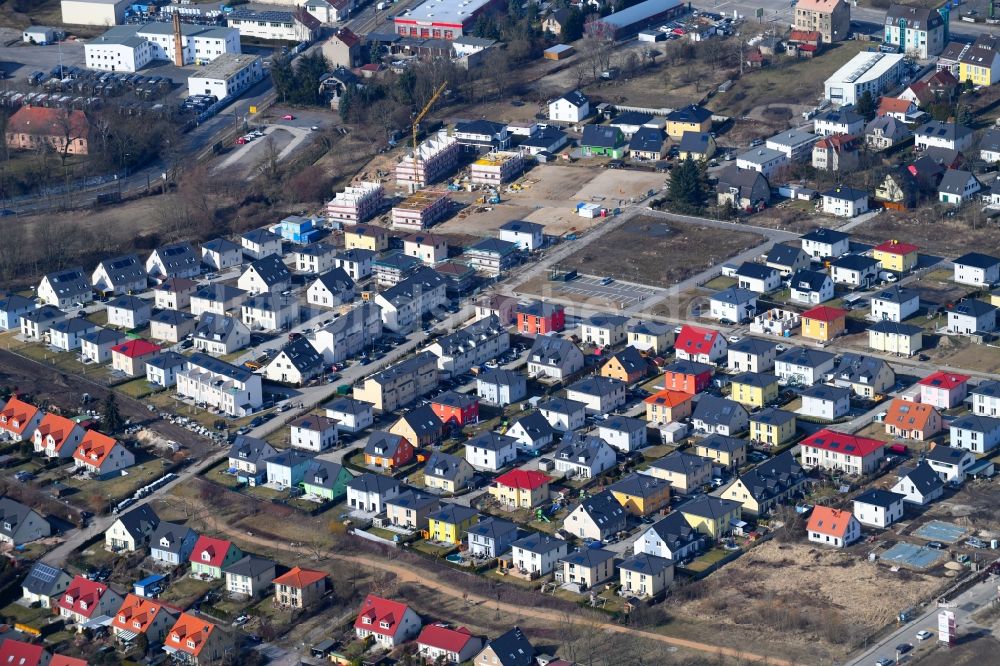 Luftbild Berlin - Wohngebiet einer Einfamilienhaus- Siedlung am Arturweg - Pilgramer Straße im Ortsteil Mahlsdorf in Berlin, Deutschland