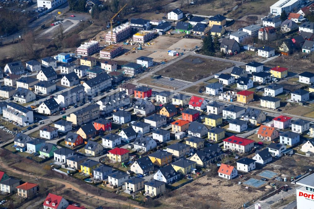 Luftaufnahme Berlin - Wohngebiet einer Einfamilienhaus- Siedlung am Arturweg - Pilgramer Straße im Ortsteil Mahlsdorf in Berlin, Deutschland