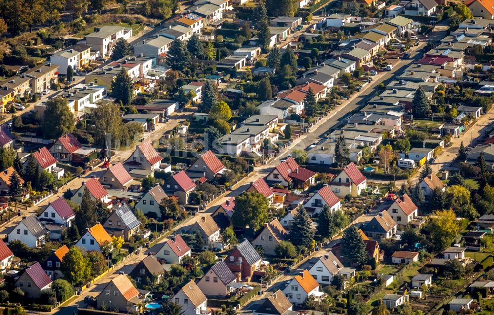 Luftbild Aschersleben - Wohngebiet einer Einfamilienhaus- Siedlung in Aschersleben im Bundesland Sachsen-Anhalt, Deutschland