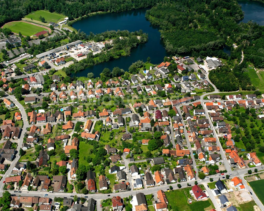 Auenheim aus der Vogelperspektive: Wohngebiet einer Einfamilienhaus- Siedlung in Auenheim im Bundesland Baden-Württemberg, Deutschland