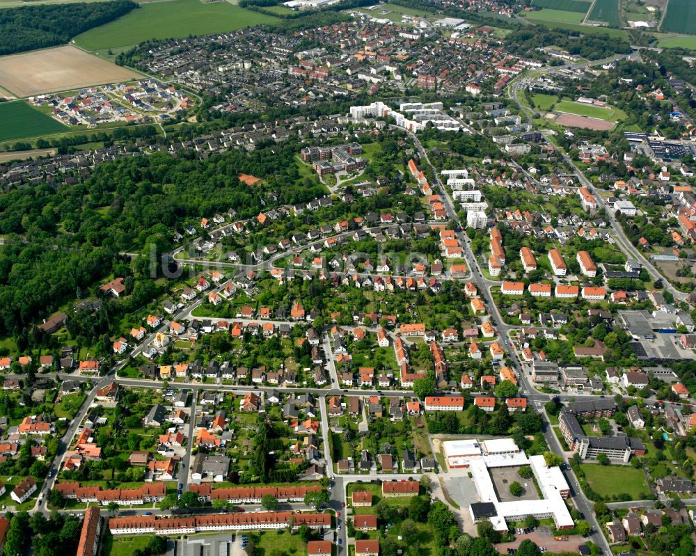 Bad von oben - Wohngebiet einer Einfamilienhaus- Siedlung in Bad im Bundesland Niedersachsen, Deutschland