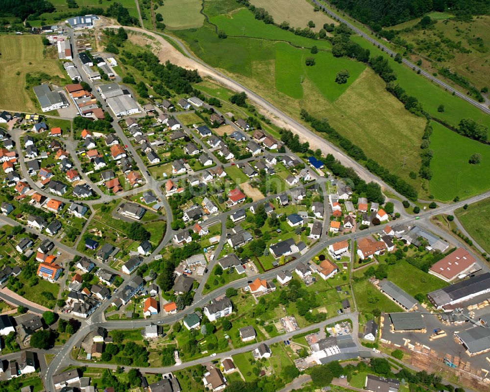 Luftbild Ballersbach - Wohngebiet einer Einfamilienhaus- Siedlung in Ballersbach im Bundesland Hessen, Deutschland