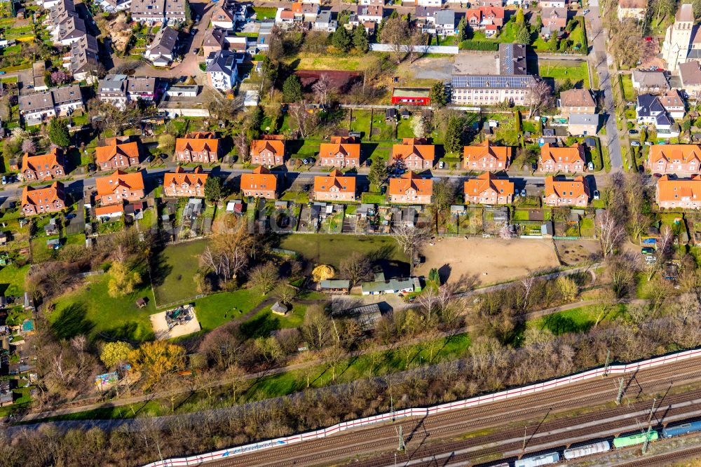 Batenbrock von oben - Wohngebiet einer Einfamilienhaus- Siedlung in Batenbrock im Bundesland Nordrhein-Westfalen, Deutschland