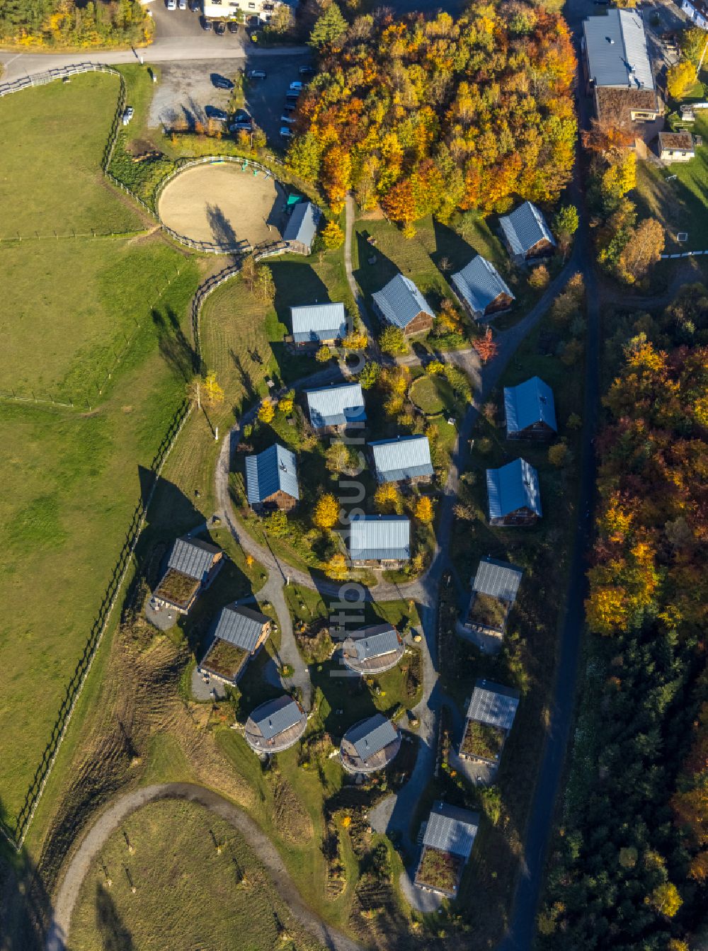 Luftbild Bergdorf LiebesGrün - Wohngebiet einer Einfamilienhaus- Siedlung in Bergdorf LiebesGrün im Bundesland Nordrhein-Westfalen, Deutschland