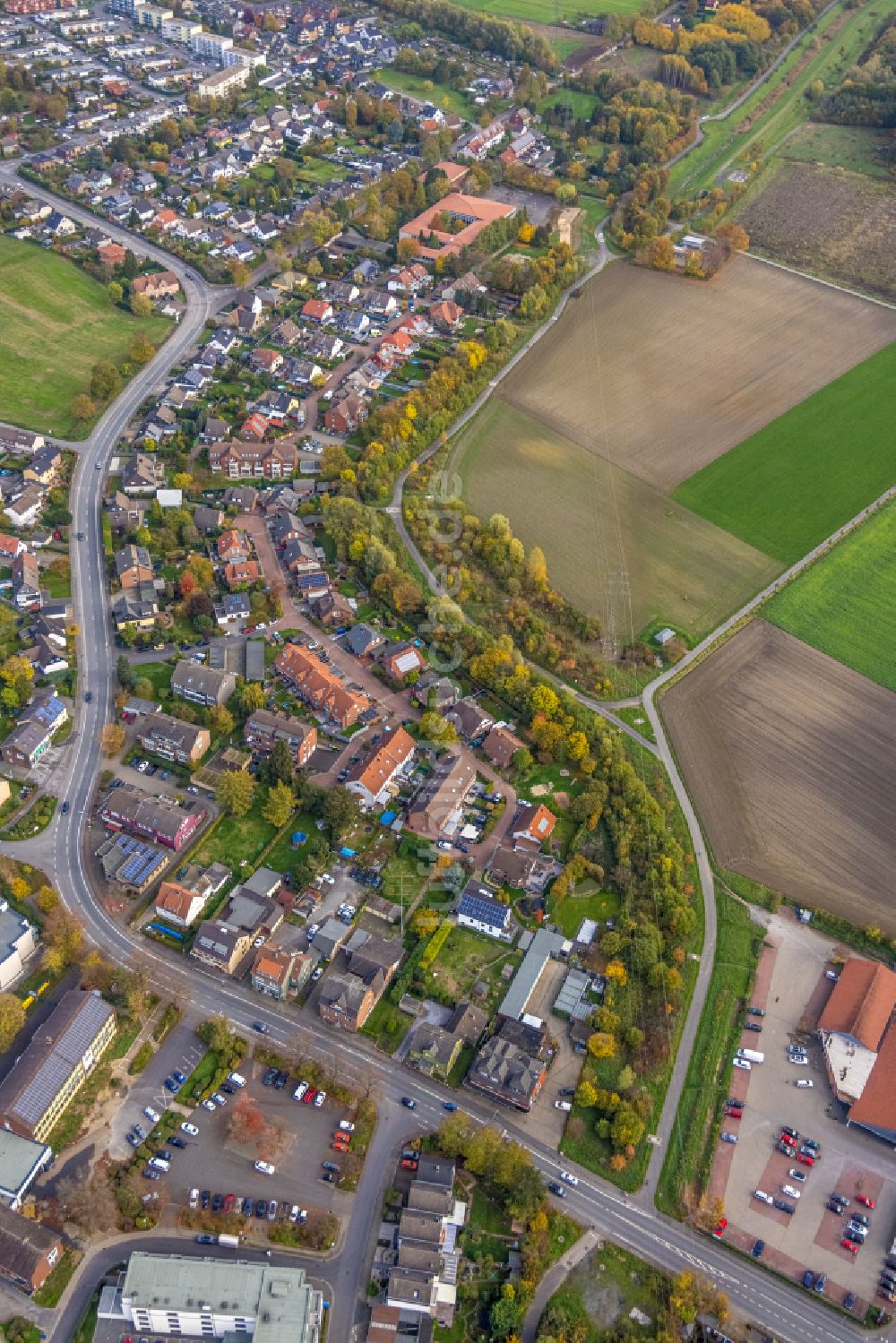 Luftaufnahme Bergkamen - Wohngebiet einer Einfamilienhaus- Siedlung in Bergkamen im Bundesland Nordrhein-Westfalen, Deutschland