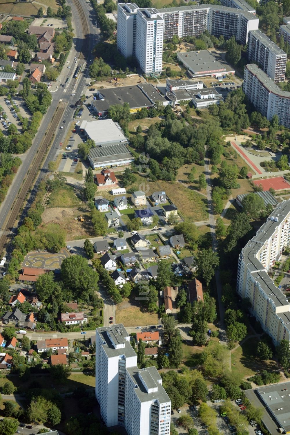 Luftbild Berlin - Wohngebiet einer Einfamilienhaus- Siedlung in Berlin