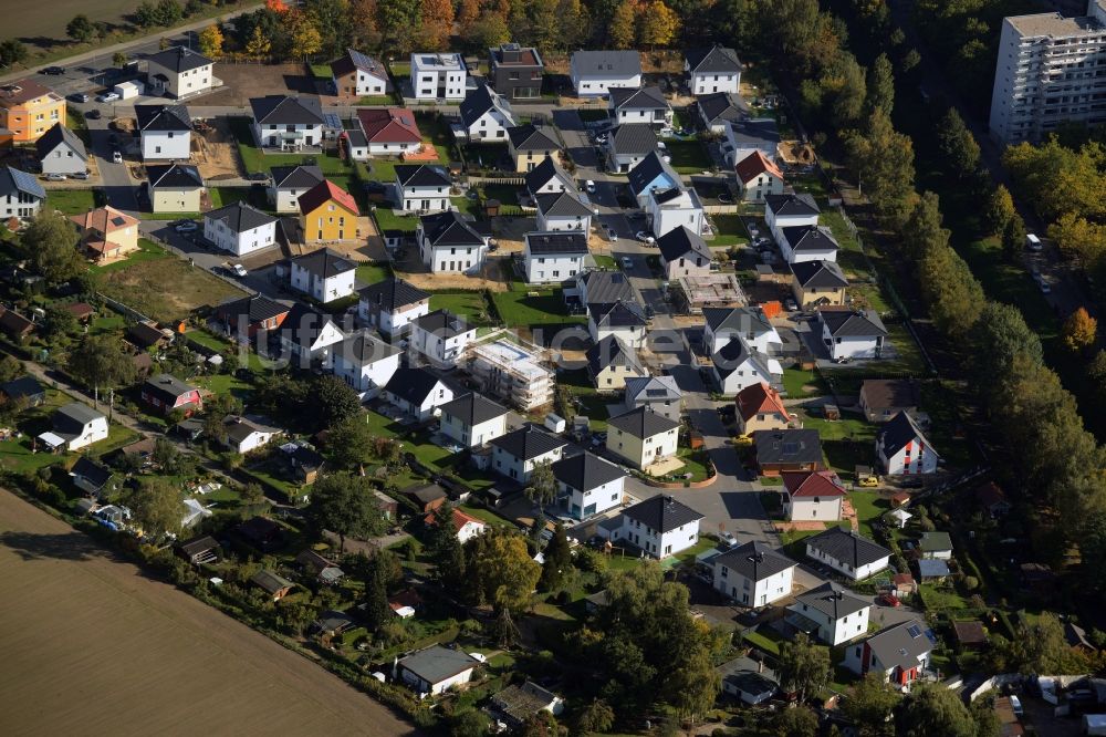 Luftaufnahme Berlin - Wohngebiet einer Einfamilienhaus- Siedlung in Berlin