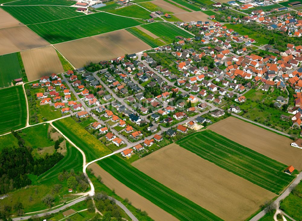 Bermaringen aus der Vogelperspektive: Wohngebiet einer Einfamilienhaus- Siedlung in Bermaringen im Bundesland Baden-Württemberg, Deutschland