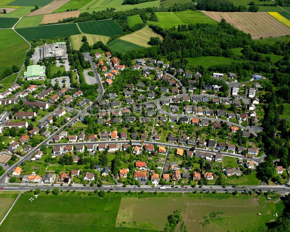 Blitzenrod von oben - Wohngebiet einer Einfamilienhaus- Siedlung in Blitzenrod im Bundesland Hessen, Deutschland