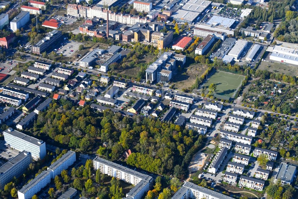 Berlin aus der Vogelperspektive: Wohngebiet einer Einfamilienhaus- Siedlung Bornitzstraße im Ortsteil Lichtenberg in Berlin, Deutschland