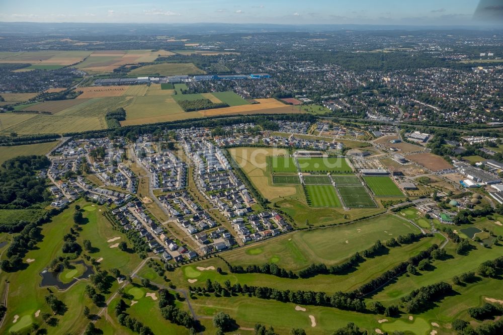 Dortmund von oben - Wohngebiet einer Einfamilienhaus- Siedlung Brakeler Feld im Ortsteil Brackel in Dortmund im Bundesland Nordrhein-Westfalen, Deutschland