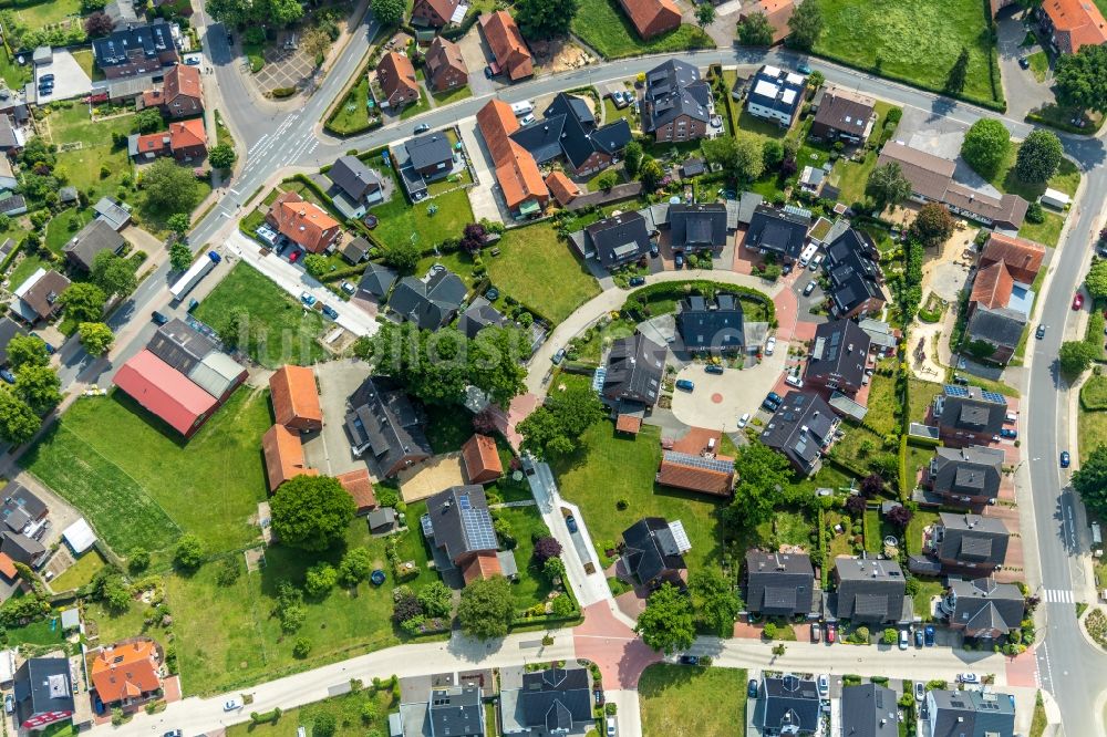 Haltern am See von oben - Wohngebiet einer Einfamilienhaus- Siedlung Im Bromkamp - Von-Galen-Straße in Haltern am See im Bundesland Nordrhein-Westfalen, Deutschland